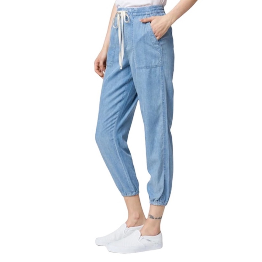 BLANK NYC - Loud Cloud Cropped Pants - Lightwash - Picture 3 of 9